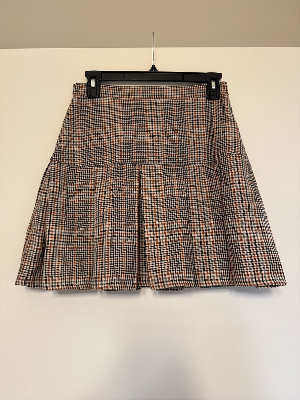 BB Dakota Plaid Pleated Mini Skirt-NWOT